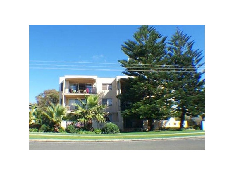 7/9 Beach Road, Hawks Nest All, Hawks Nest NSW 2324