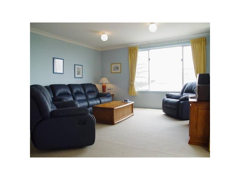 7/9 Beach Road, Hawks Nest All, Hawks Nest NSW 2324