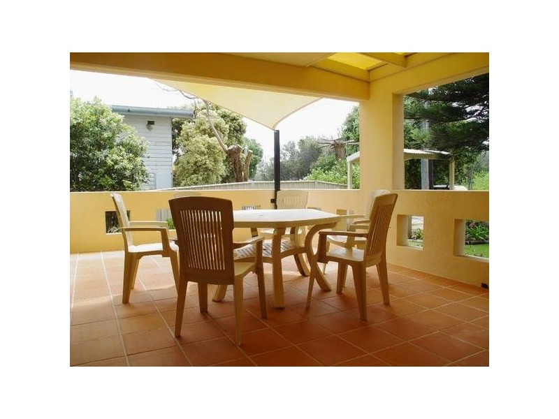 1/9 Beach Road, Hawks Nest NSW 2324