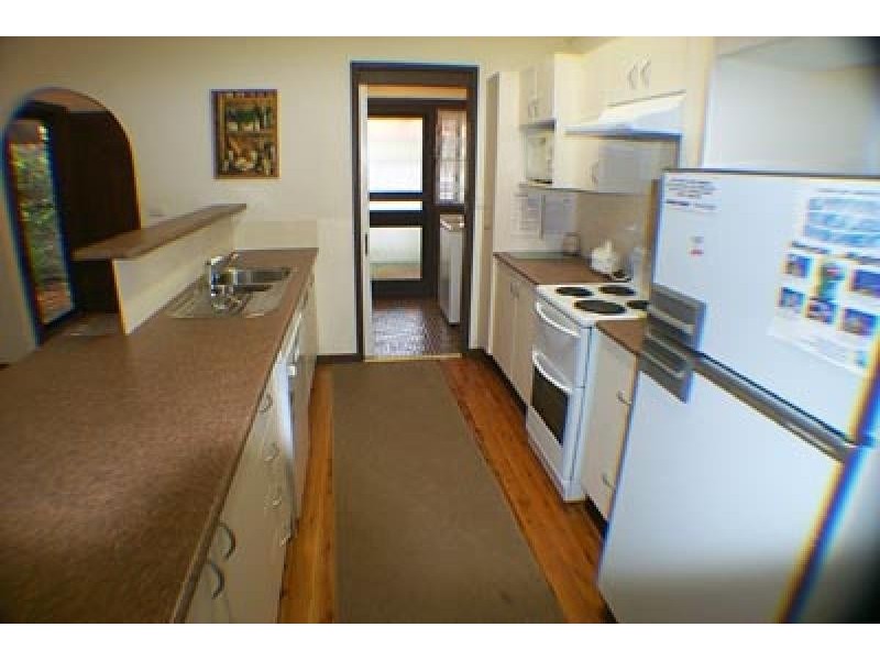 1/4 Carinya Close, Hawks Nest NSW 2324