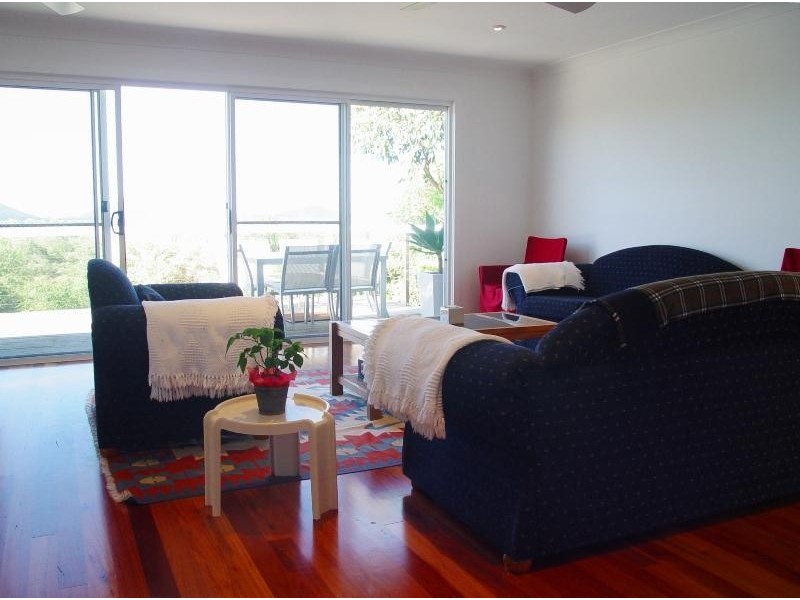 39 The Boulevarde, Hawks Nest NSW 2324