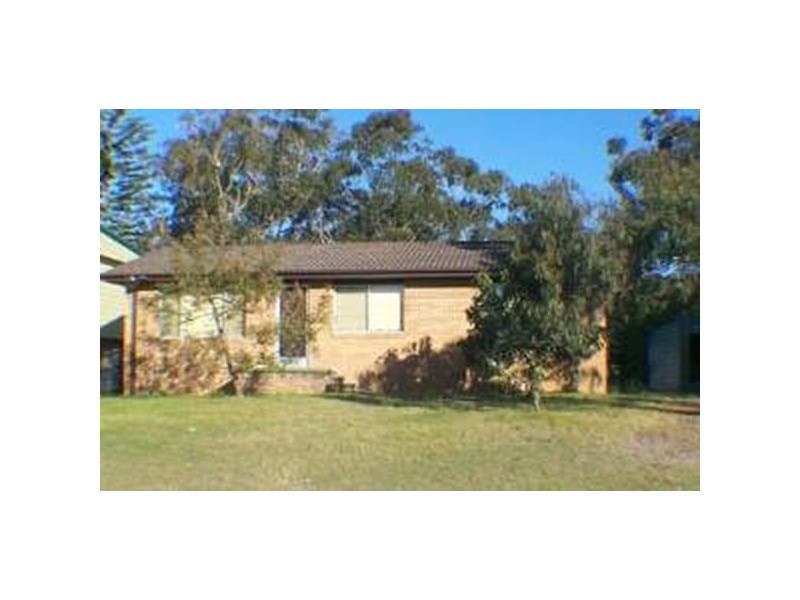 24 Mermaid Avenue, Hawks Nest NSW 2324