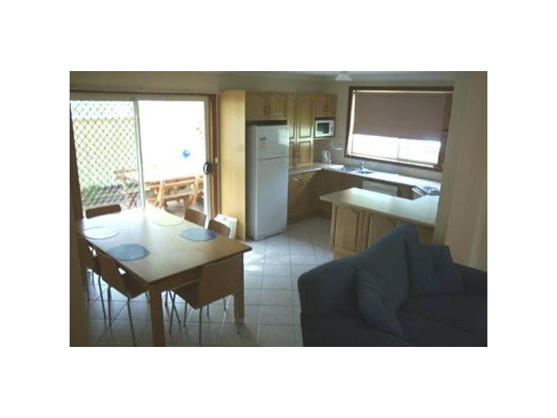 2/9 Coorilla Street, Hawks Nest NSW 2324