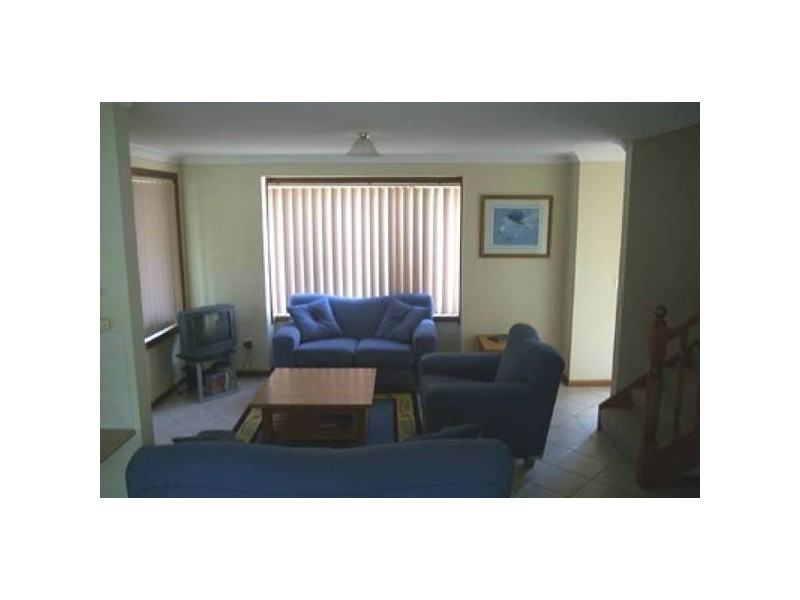 2/9 Coorilla Street, Hawks Nest NSW 2324