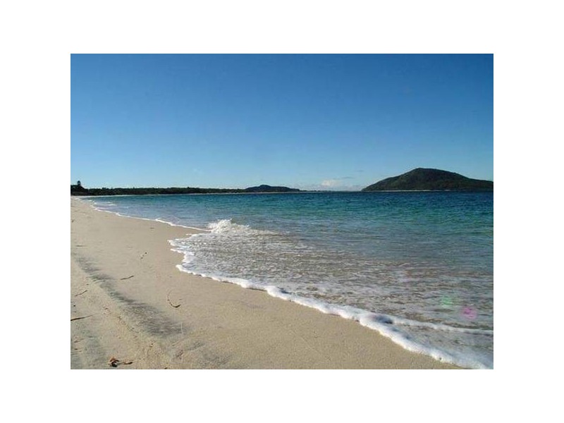 2/9 Coorilla Street, Hawks Nest NSW 2324