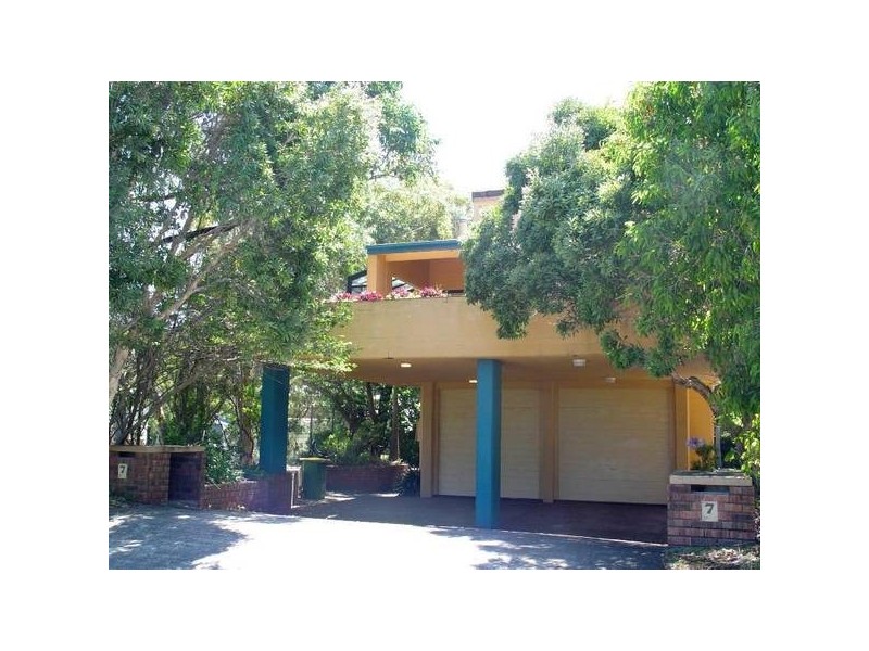 2/7 Russell Street, Hawks Nest NSW 2324