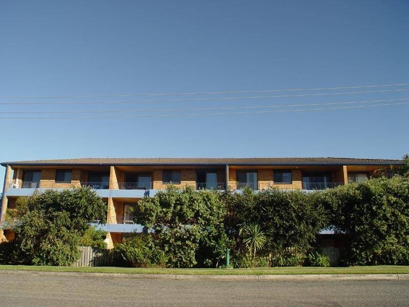 10/21 Beach Road, Hawks Nest NSW 2324