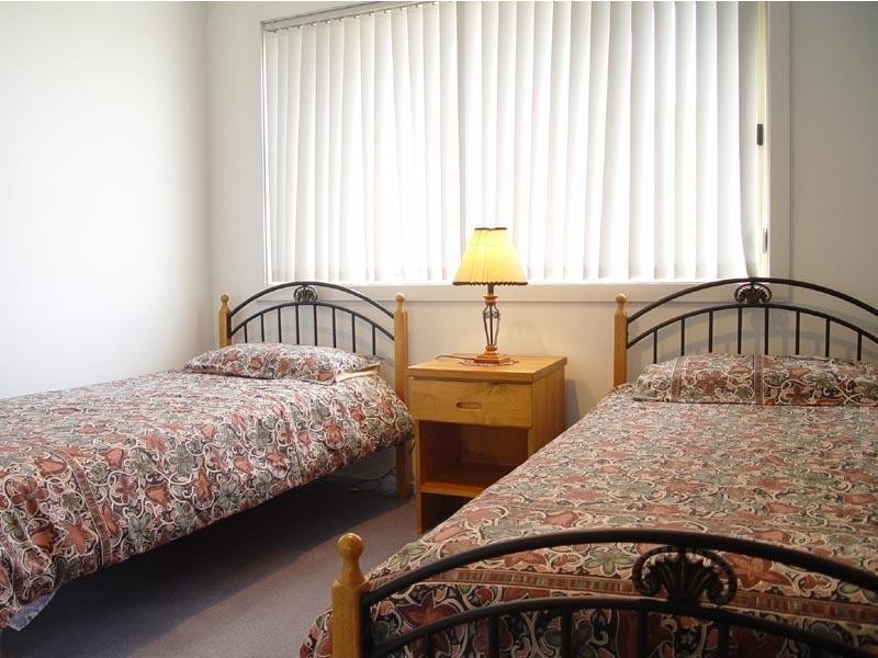 2/39 Tuloa AVENUE, Hawks Nest NSW 2324