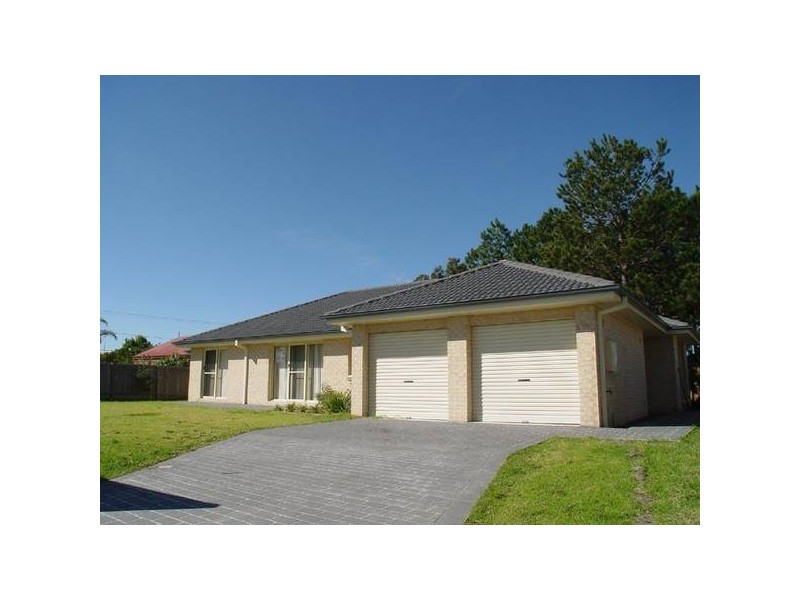 25 Billabong Avenue, Tea Gardens NSW 2324