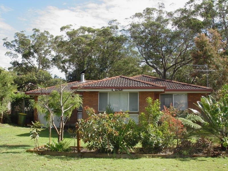 39 Yamba Street, Hawks Nest NSW 2324