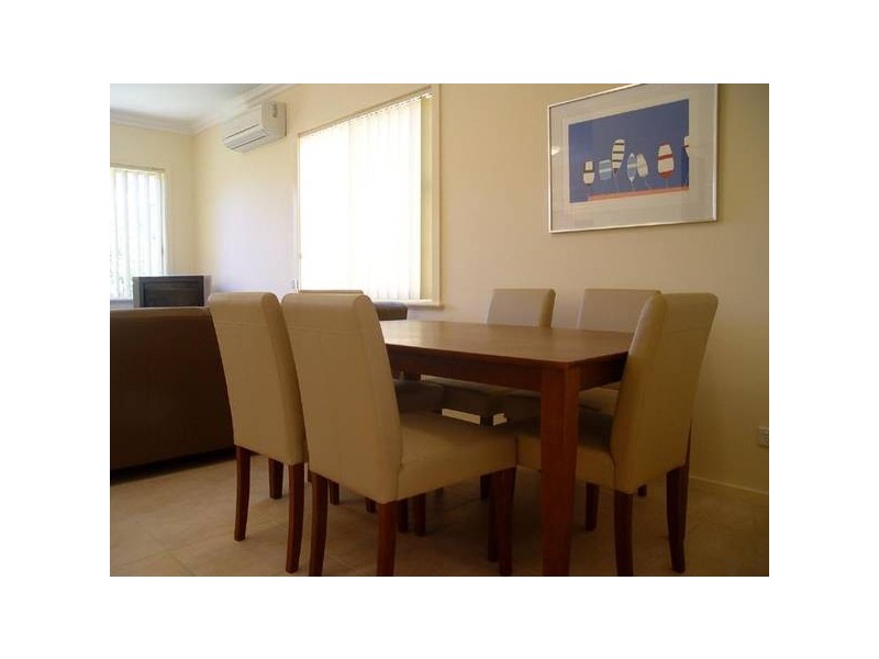 2/25 Tuloa Avenue, Hawks Nest NSW 2324