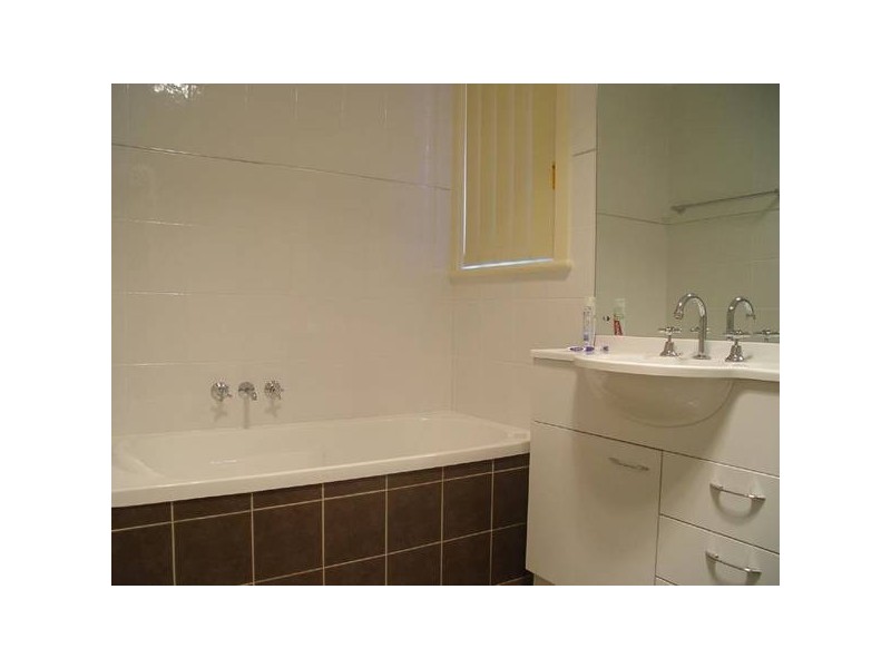 2/25 Tuloa Avenue, Hawks Nest NSW 2324