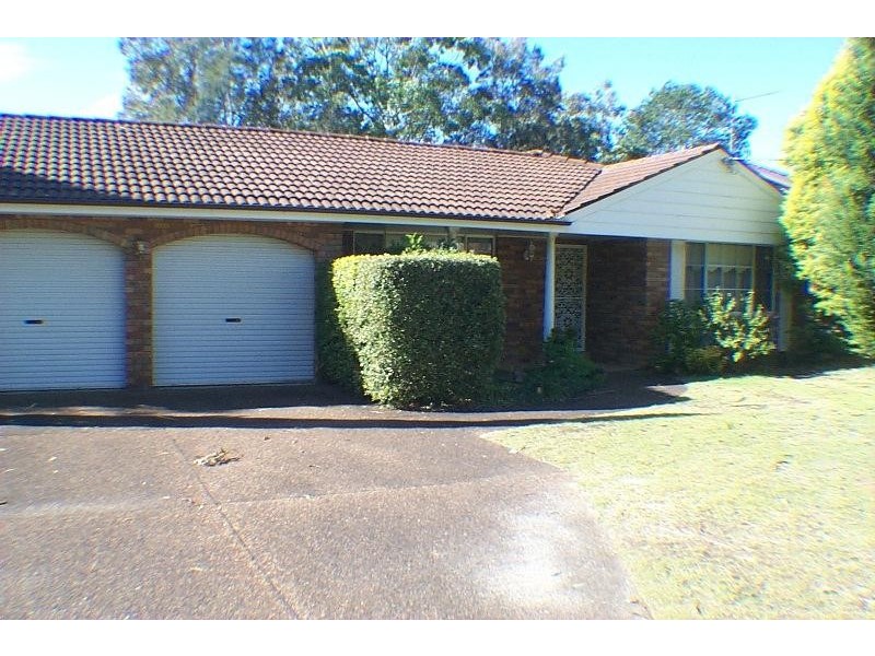 4 Albatross AVENUE, Hawks Nest NSW 2324