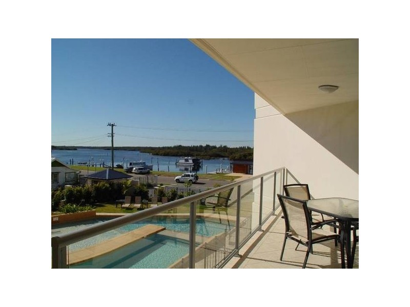 208/21 MARINE Drive, Tea Gardens NSW 2324