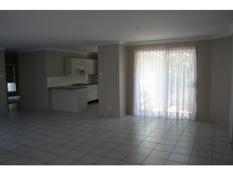 12 Port WAY, Hawks Nest NSW 2324