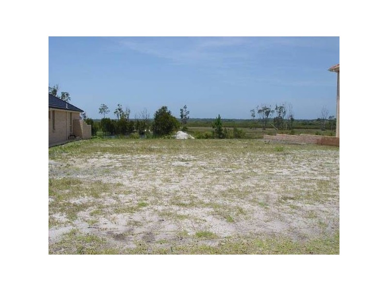 82 WINDWARD Circuit, Tea Gardens NSW 2324