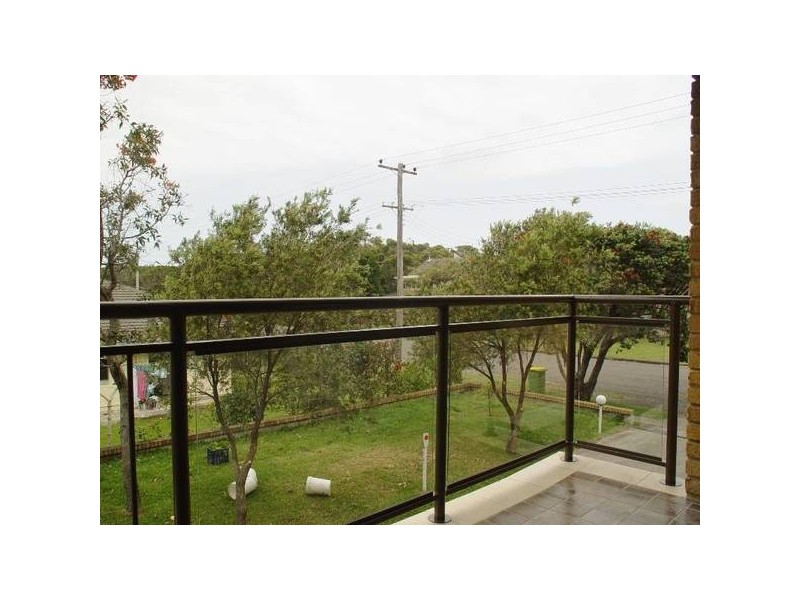 2/22 RUSSELL Street, Hawks Nest NSW 2324