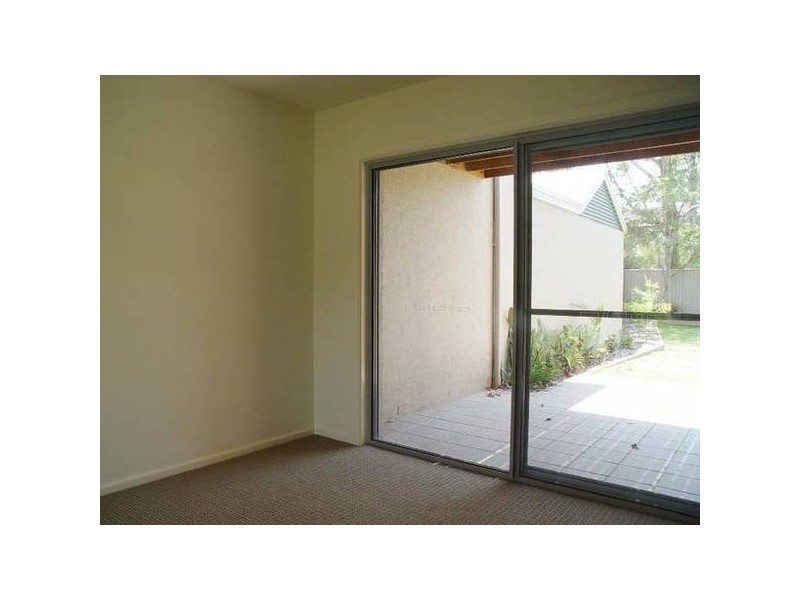 2/6 Muneela Avenue, Hawks Nest NSW 2324