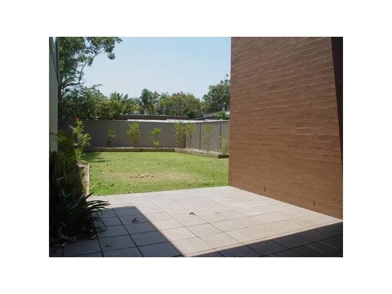 2/6 Muneela Avenue, Hawks Nest NSW 2324