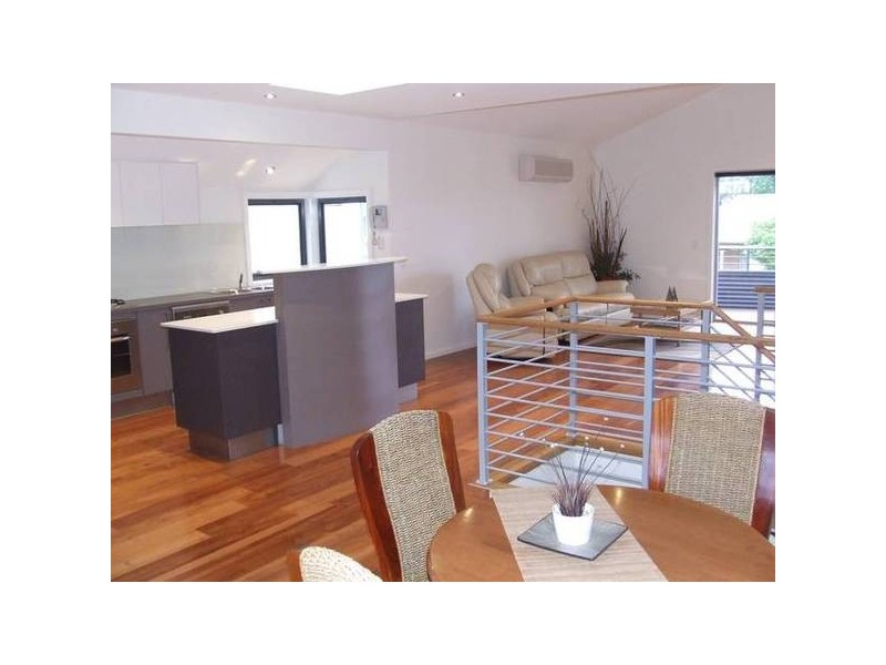 2/6 Muneela Avenue, Hawks Nest NSW 2324