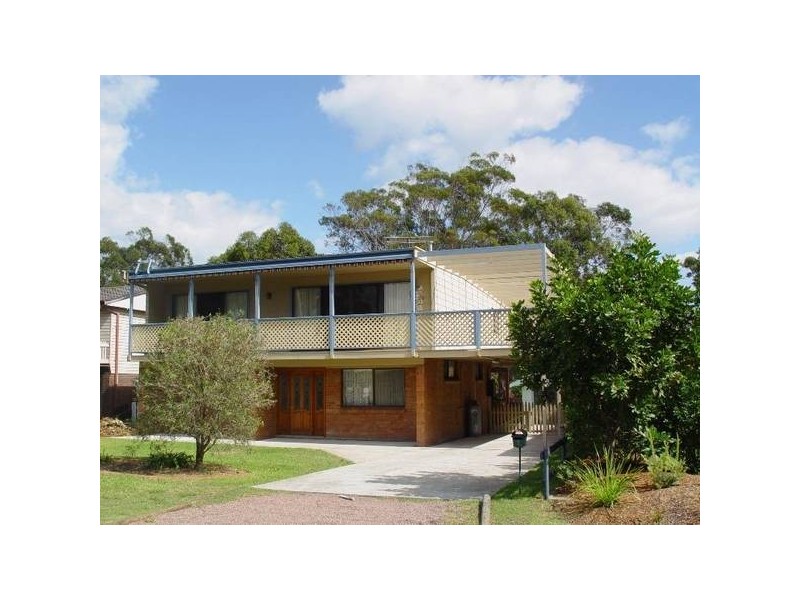 7 CURLEW Avenue, Hawks Nest NSW 2324