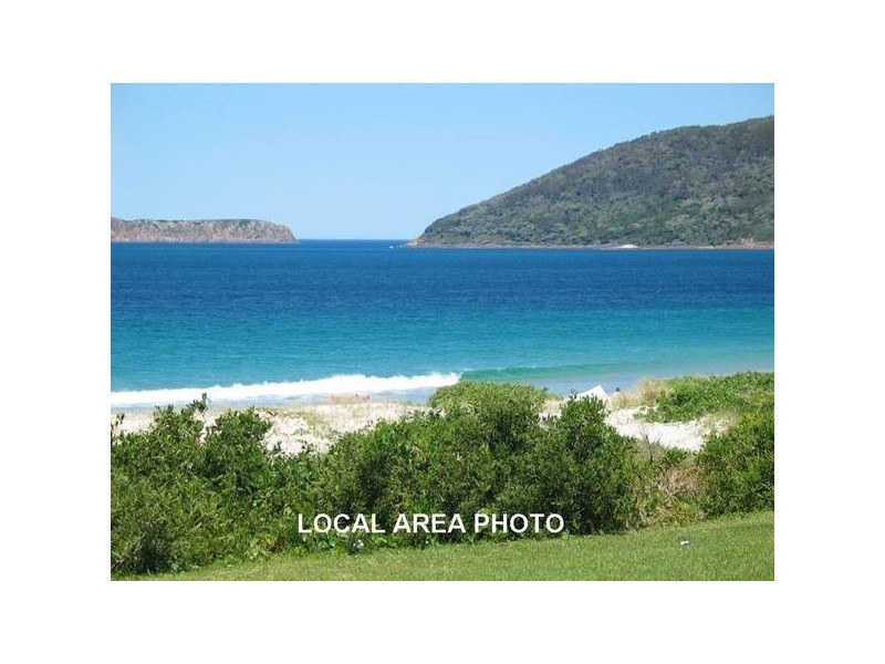 7 CURLEW Avenue, Hawks Nest NSW 2324