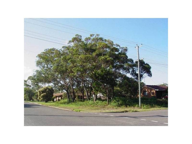 23 Mirreen Street, Hawks Nest NSW 2324