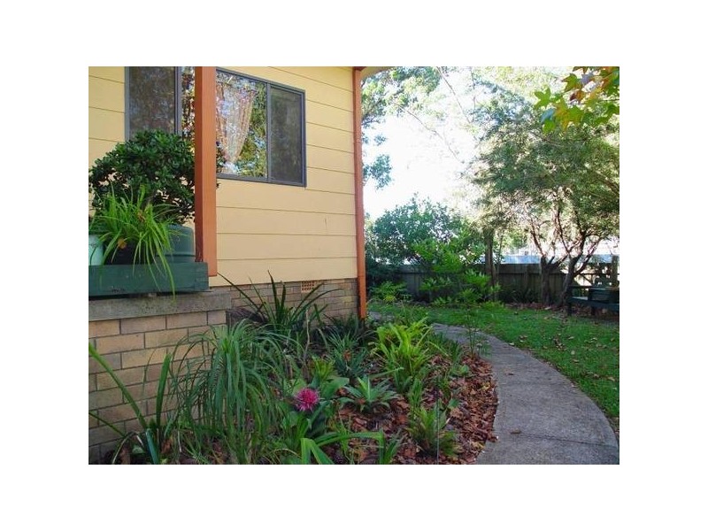 17 COUPLAND Avenue, Tea Gardens NSW 2324