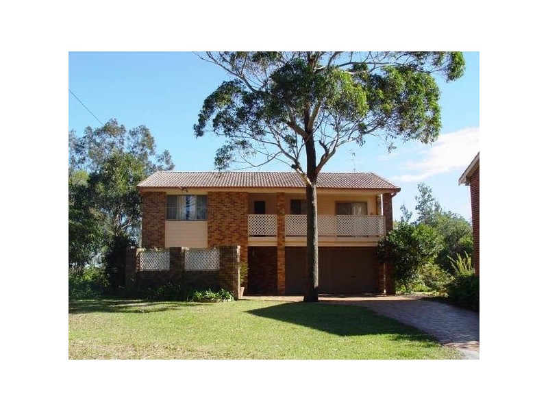 11 Fishermans Walk, Hawks Nest NSW 2324