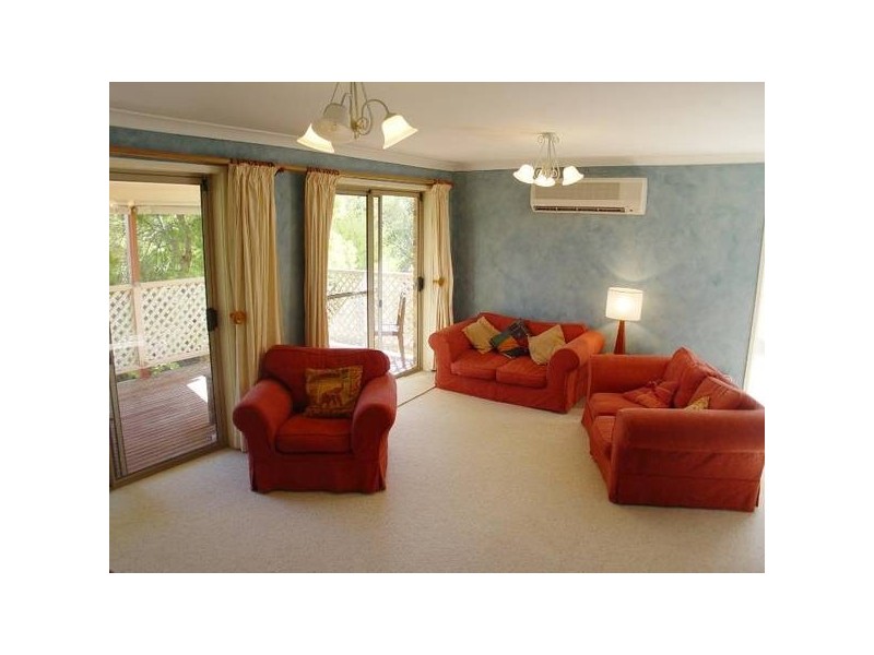 11 Fishermans Walk, Hawks Nest NSW 2324