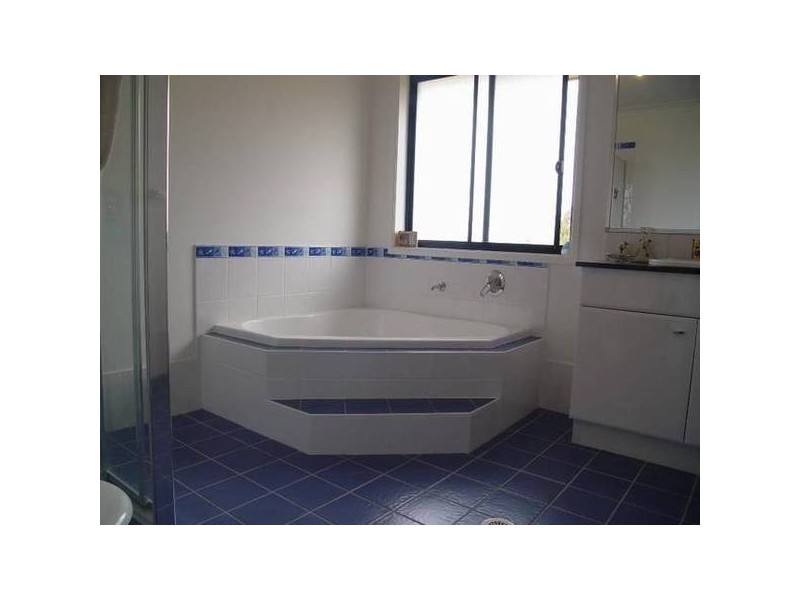 1 Admiralty Avenue, Tea Gardens NSW 2324