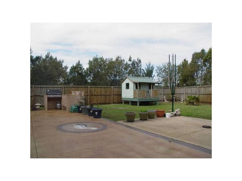 1 Admiralty Avenue, Tea Gardens NSW 2324