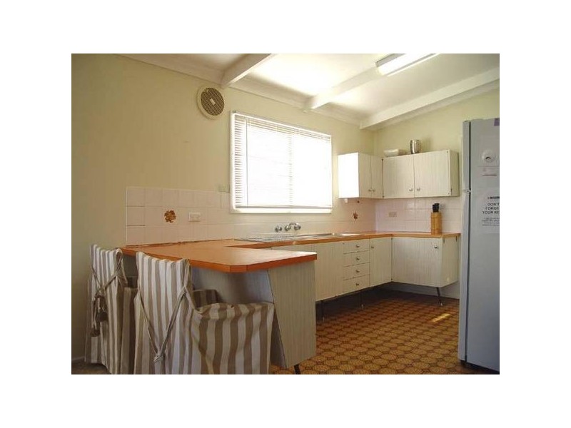 16 Moira Parade, Hawks Nest NSW 2324
