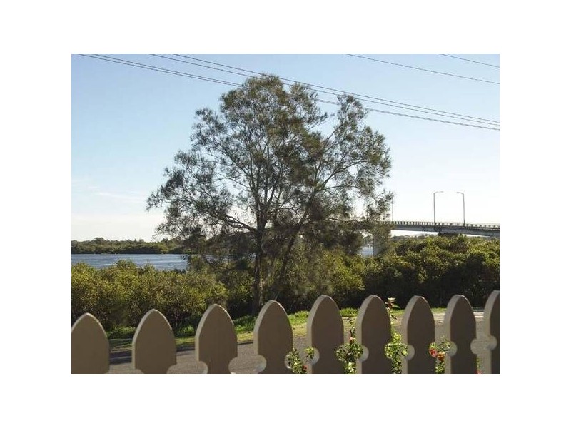 16 Moira Parade, Hawks Nest NSW 2324
