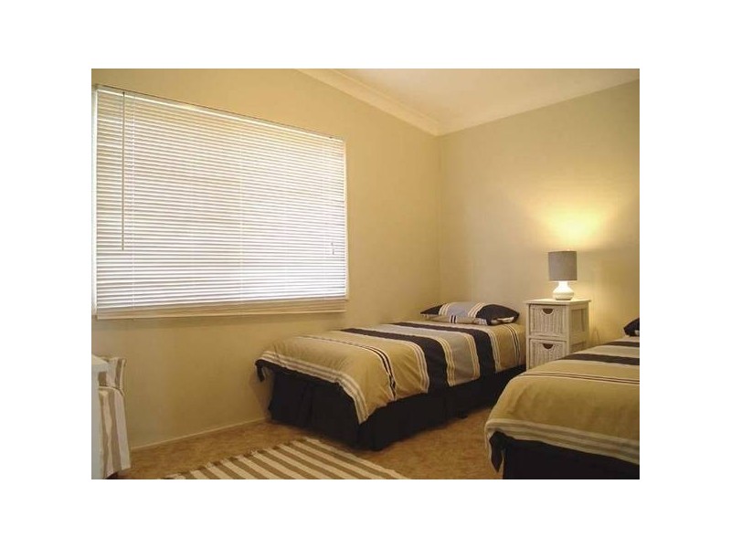 16 Moira Parade, Hawks Nest NSW 2324