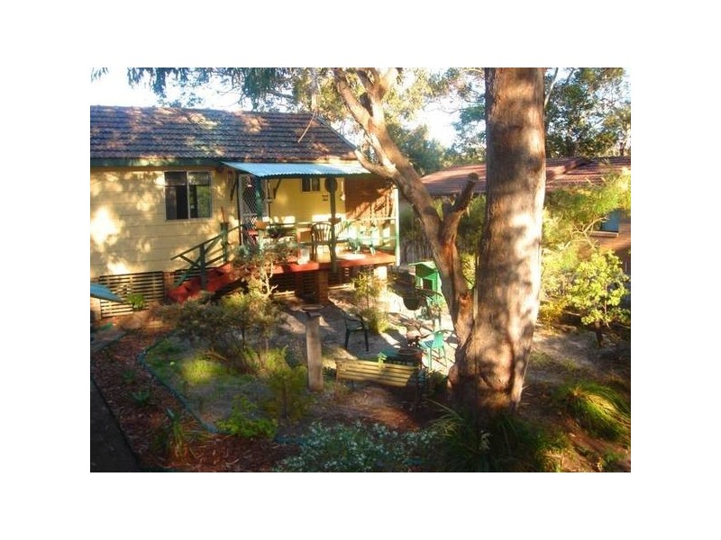 11 Kurrawong Avenue, Hawks Nest NSW 2324