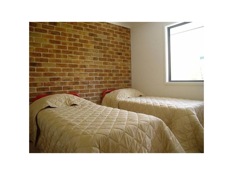 2/5 Russell Street, Hawks Nest NSW 2324