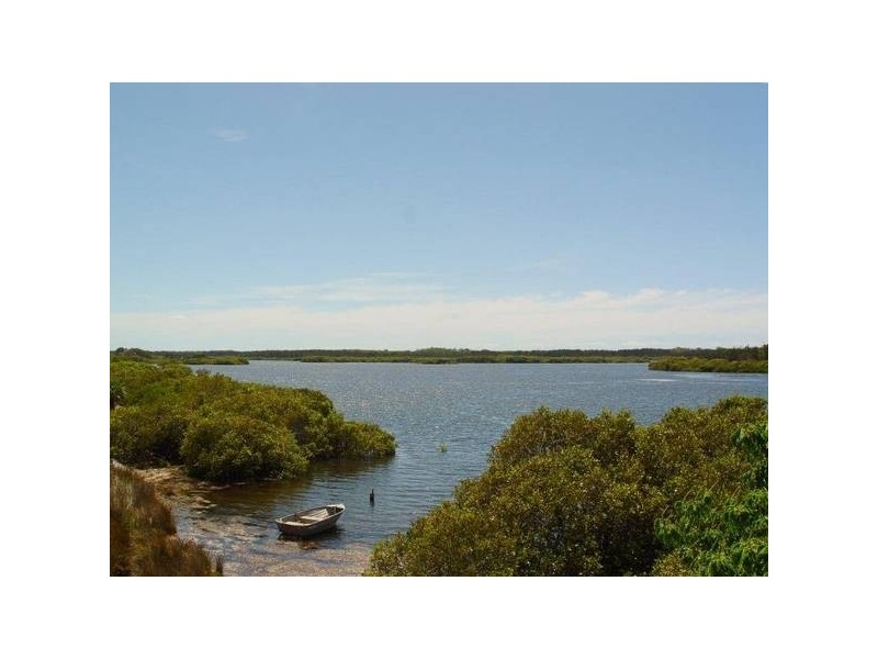 Unit 8, 1 Marine Drive, Tea Gardens NSW 2324