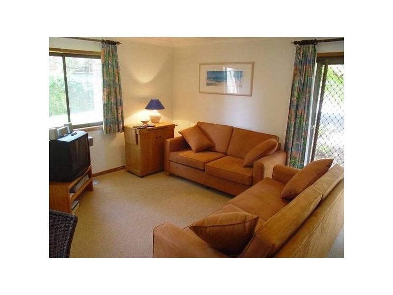 2/19 Cooloon Street, Hawks Nest NSW 2324