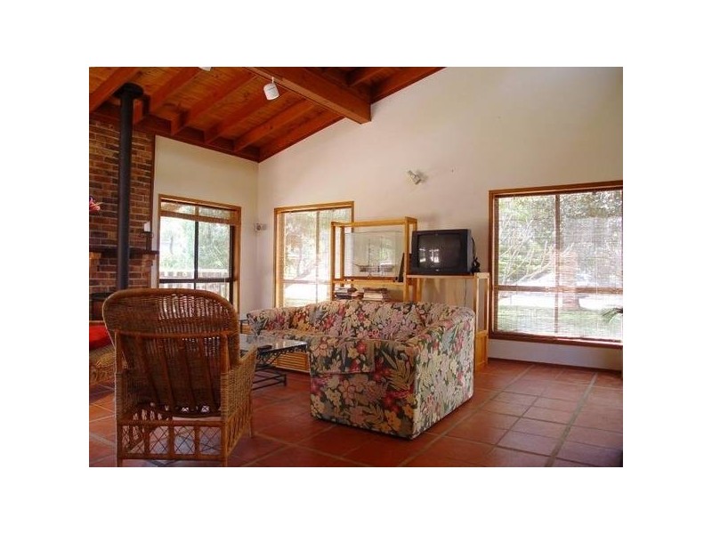 6 CARINYA Close, Hawks Nest NSW 2324