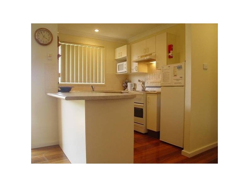 2/16 Bennett Street, Hawks Nest NSW 2324
