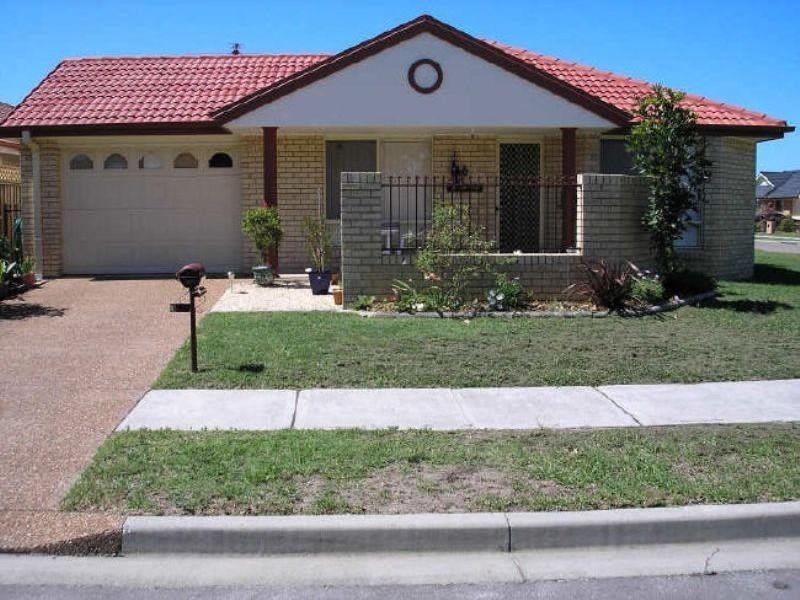 1/3 Spinifex Avenue, Tea Gardens NSW 2324