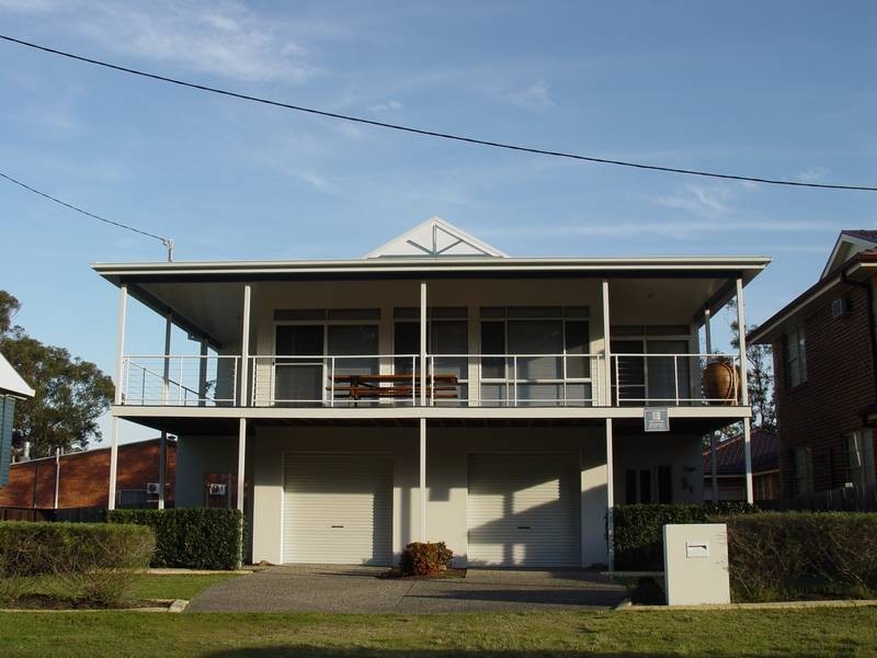 38 YAMBA STREET, Hawks Nest NSW 2324