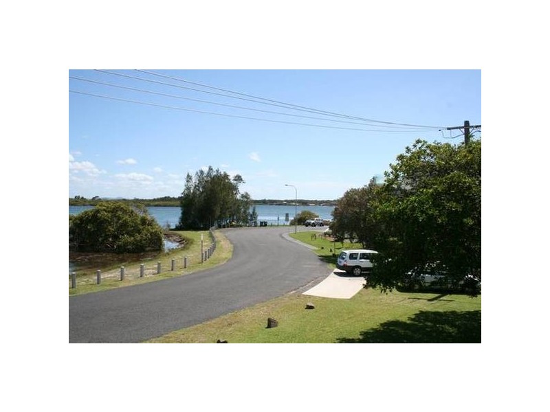 12 The Anchorage, Hawks Nest NSW 2324