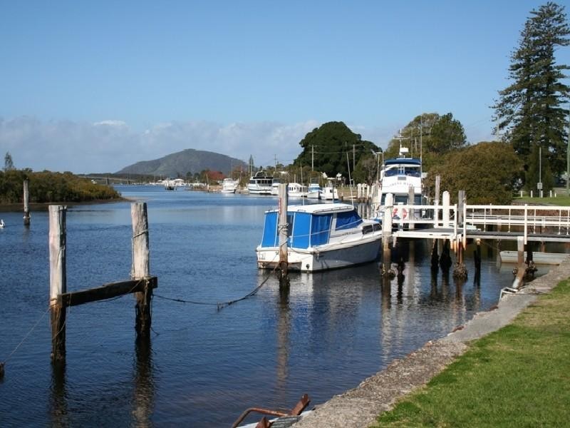 2 Swagman Close, Tea Gardens NSW 2324