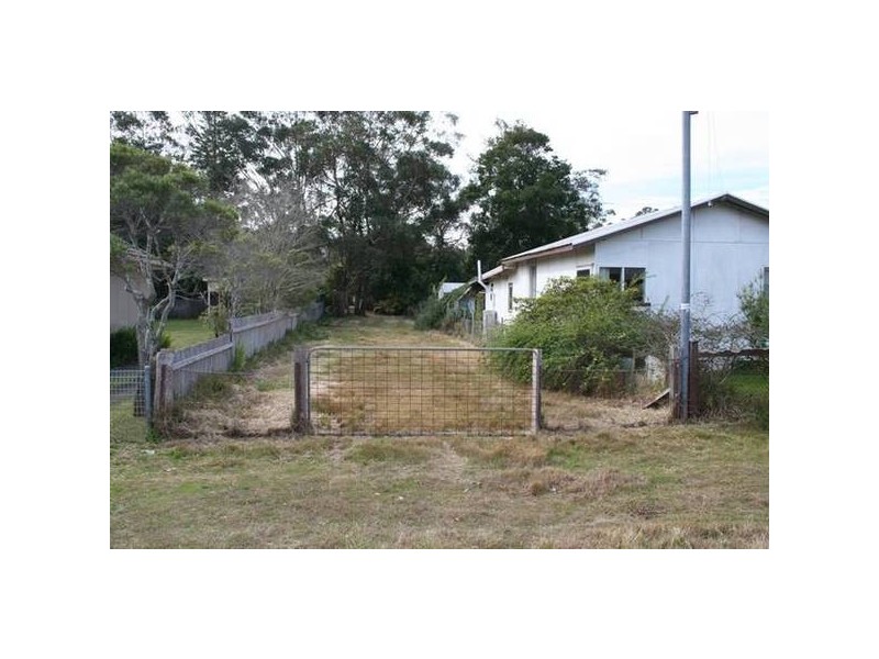 16 Booner Street, Hawks Nest NSW 2324