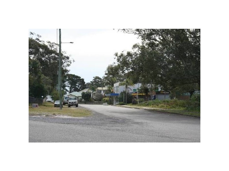 16 Booner Street, Hawks Nest NSW 2324