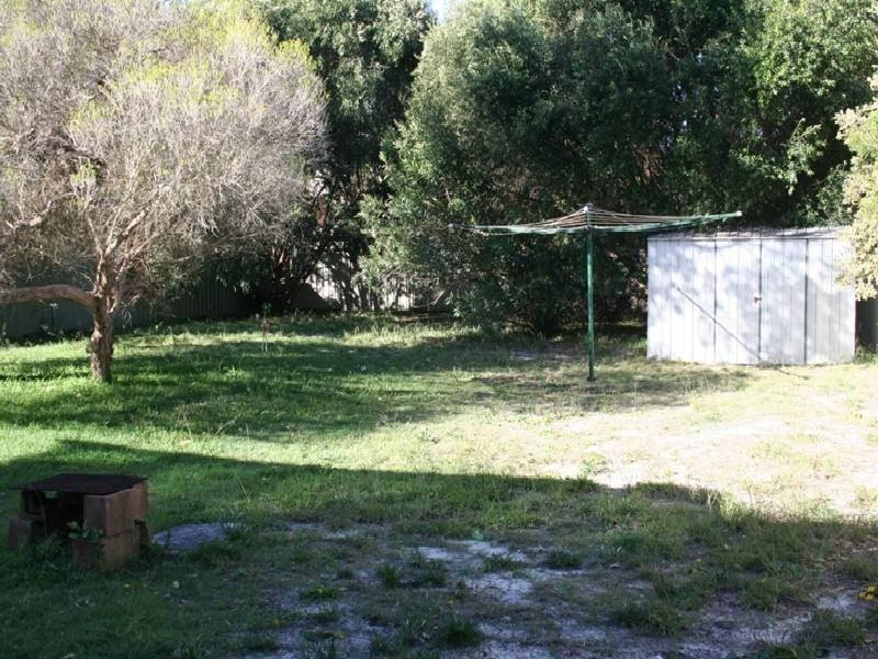 8 Bennett Street, Hawks Nest NSW 2324