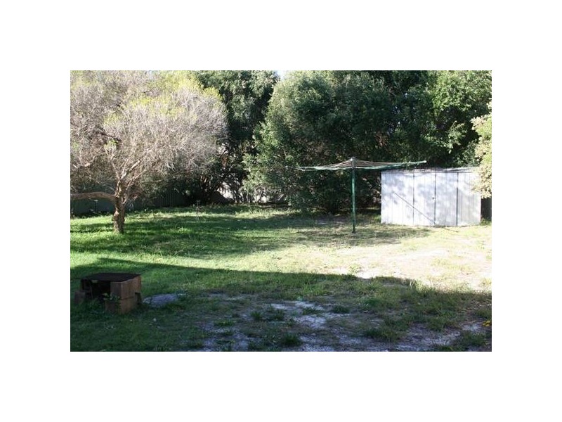8 Bennett Street, Hawks Nest NSW 2324
