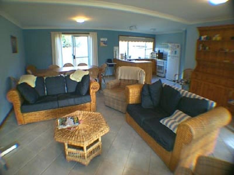 8 Kurrawong Avenue, Hawks Nest NSW 2324